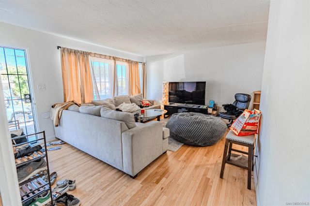 6443 Cleo St, San Diego, CA 92115