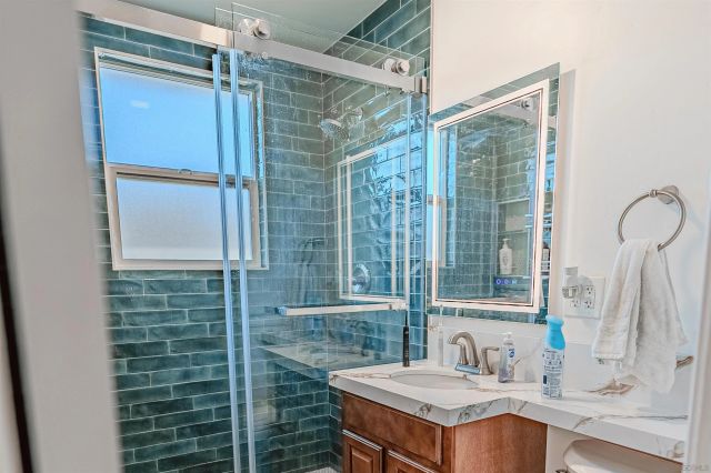 6443 Cleo St, San Diego, CA 92115