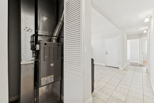 7515 S Essex Avenue 2, Chicago, IL 60649