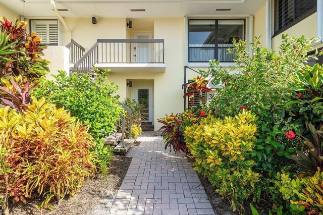 3677 Quail Ridge Drive N Bobwhite B, Boynton Beach, FL 33436