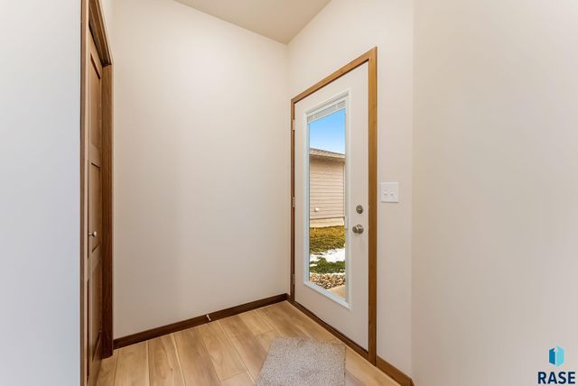 6148 S Bison Pl Place, Sioux Falls, SD 57108