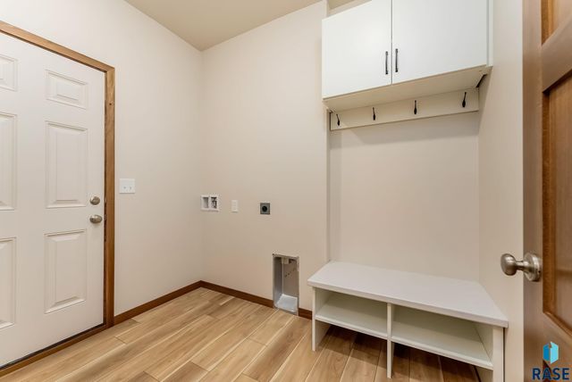 6148 S Bison Pl Place, Sioux Falls, SD 57108