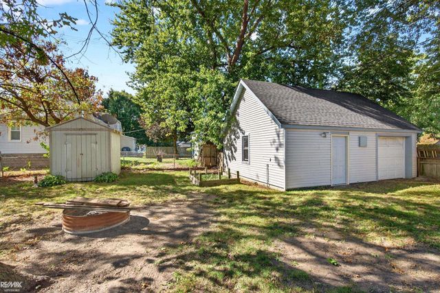 711 Smith Street, Algonac, MI 48001