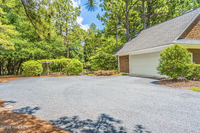 160 Rountree Lane, Southern Pines, NC 28387