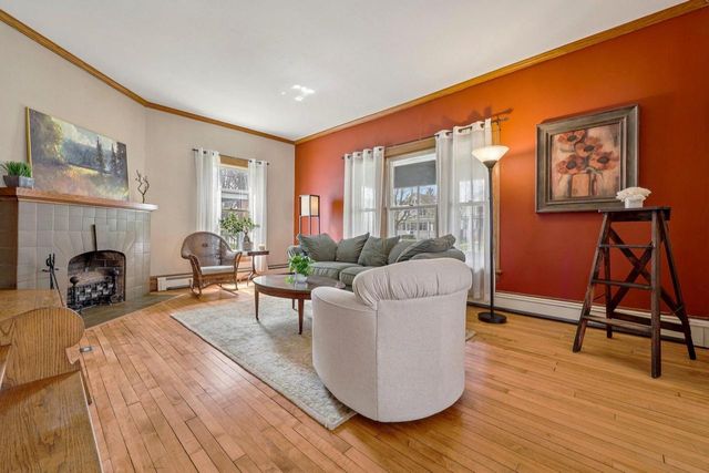 136 Teddy AVENUE, Hartford, WI 53027