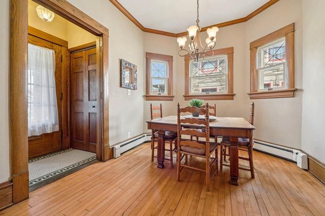 136 Teddy AVENUE, Hartford, WI 53027