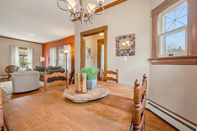 136 Teddy AVENUE, Hartford, WI 53027