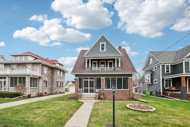 136 Teddy AVENUE, Hartford, WI 53027