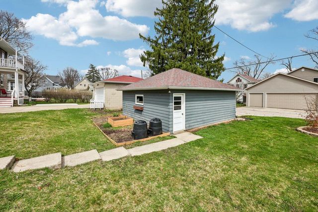 136 Teddy AVENUE, Hartford, WI 53027