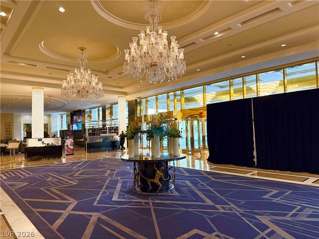 2000 North Fashion Show Drive 2309, Las Vegas, NV 89109