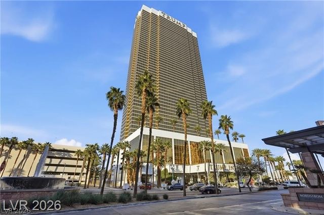 2000 North Fashion Show Drive 2309, Las Vegas, NV 89109