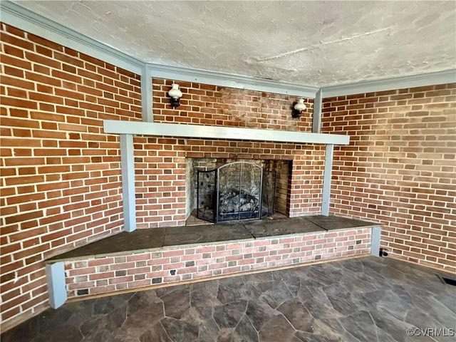 8739 River Rd, Lancaster, VA 22503