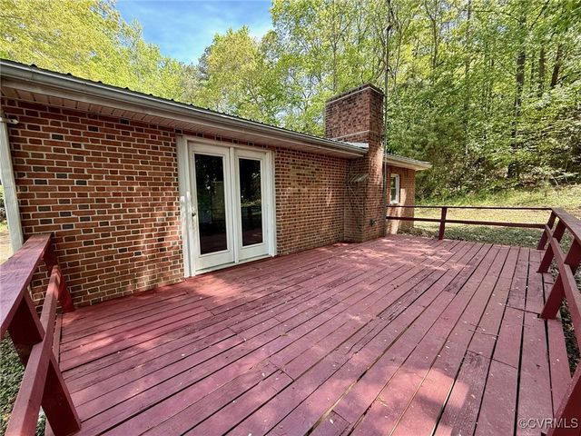 8739 River Rd, Lancaster, VA 22503