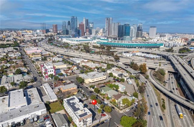 907 W 17th, Los Angeles, CA 90015