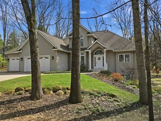5859 Dix Drive, Belmont, MI 49306