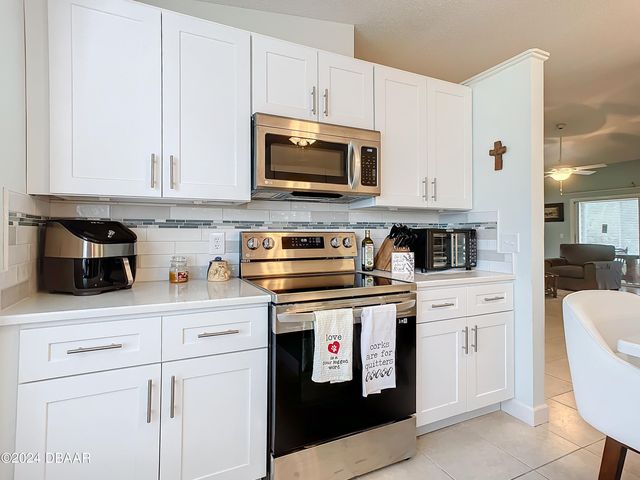 120 Crooked Pine Road, Port Orange, FL 32128