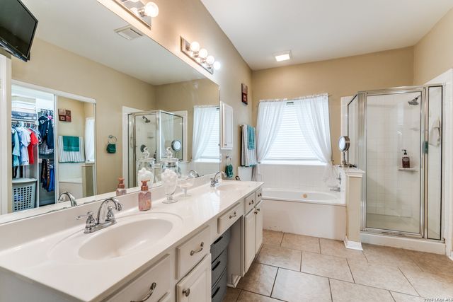 1643 Bold Cypress, Schertz, TX 78154