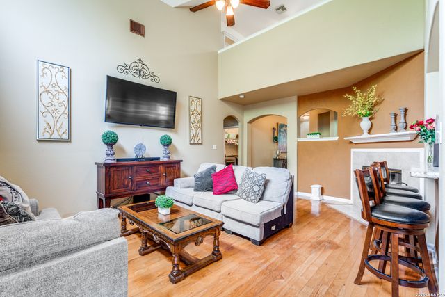 1643 Bold Cypress, Schertz, TX 78154