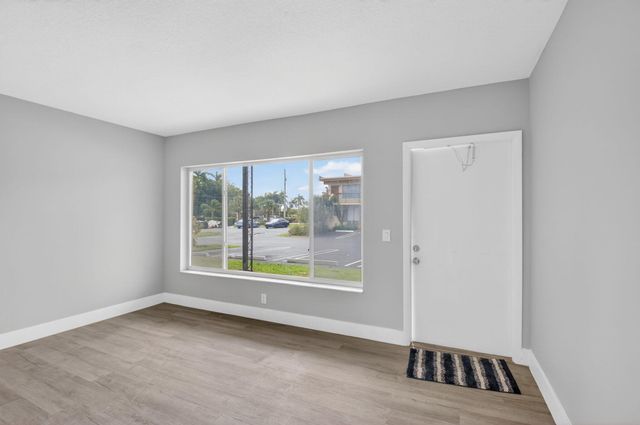 2303 S Federal Highway 3n, Boynton Beach, FL 33435