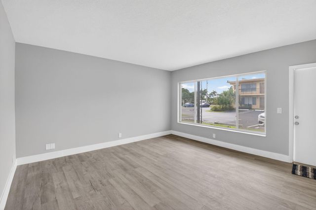 2303 S Federal Highway 3n, Boynton Beach, FL 33435