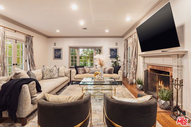 2055 Outpost Drive, Los Angeles, CA 90068