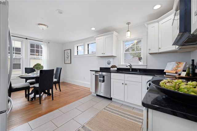 12 Blackwell Place, Newport, RI 02840