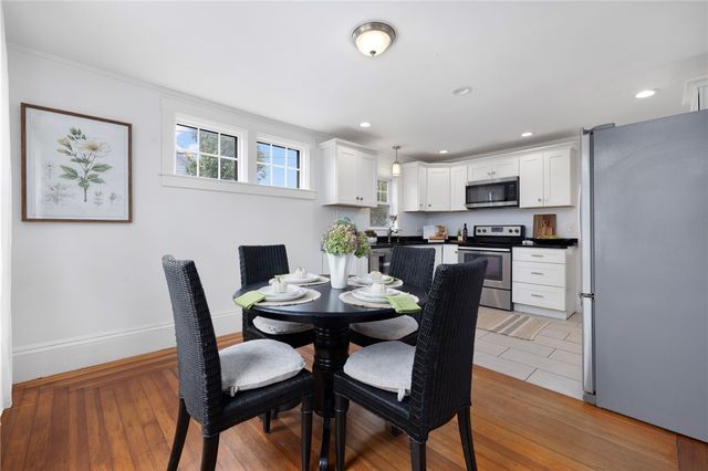 12 Blackwell Place, Newport, RI 02840