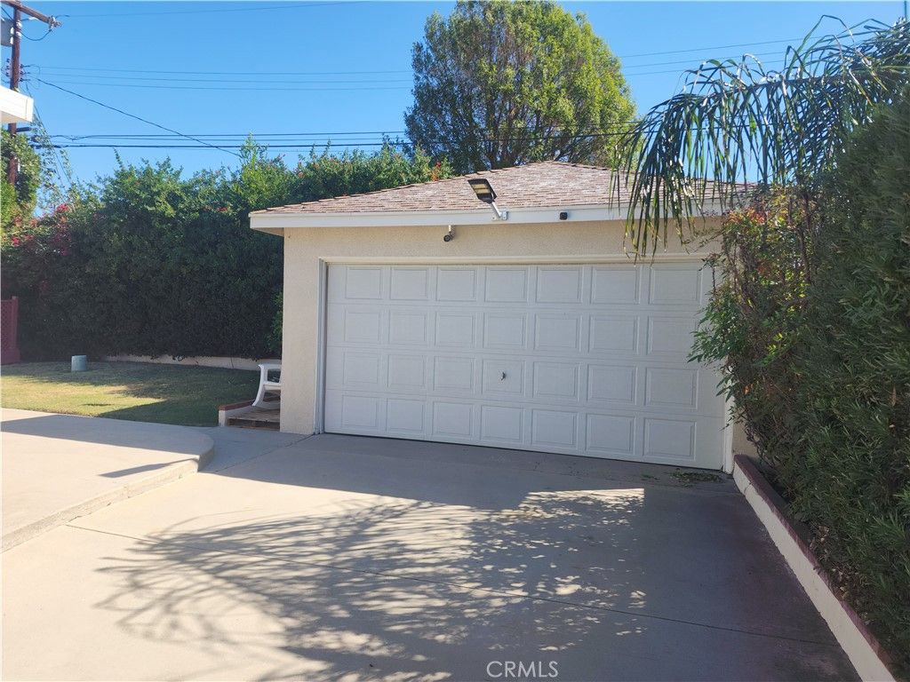 10132 Densmore Avenue, North Hills, CA 91343 — photo 3