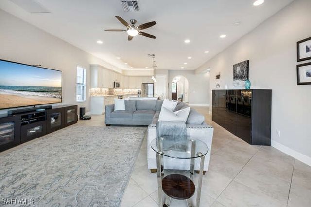 1641 Serrano CIR, Naples, FL 34105