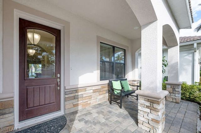 1641 Serrano CIR, Naples, FL 34105