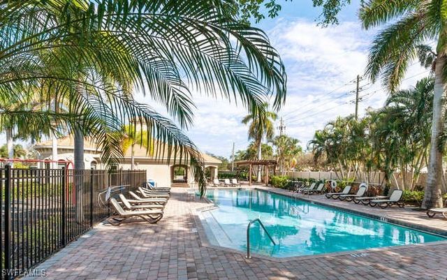 1641 Serrano CIR, Naples, FL 34105