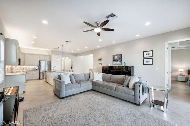 1641 Serrano CIR, Naples, FL 34105