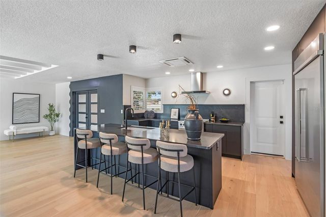 861 RAFAEL BOULEVARD NE, St Petersburg, FL 33704