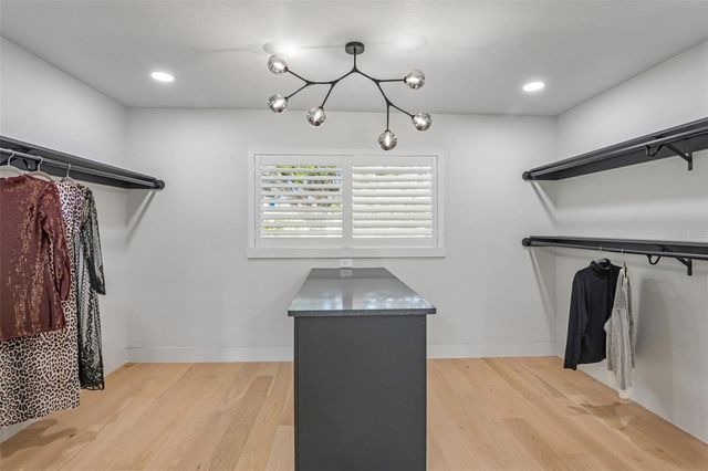 861 RAFAEL BOULEVARD NE, St Petersburg, FL 33704