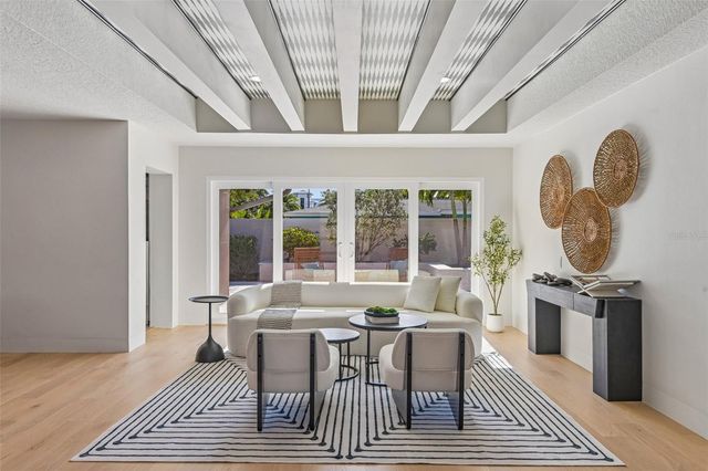 861 RAFAEL BOULEVARD NE, St Petersburg, FL 33704