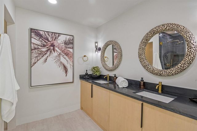 861 RAFAEL BOULEVARD NE, St Petersburg, FL 33704