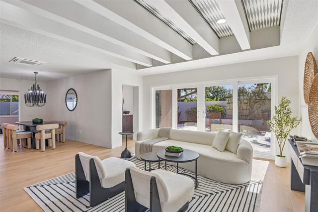 861 RAFAEL BOULEVARD NE, St Petersburg, FL 33704