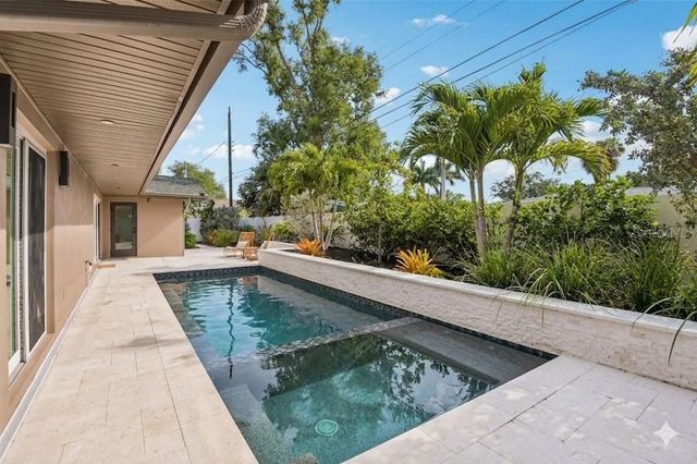 861 RAFAEL BOULEVARD NE, St Petersburg, FL 33704