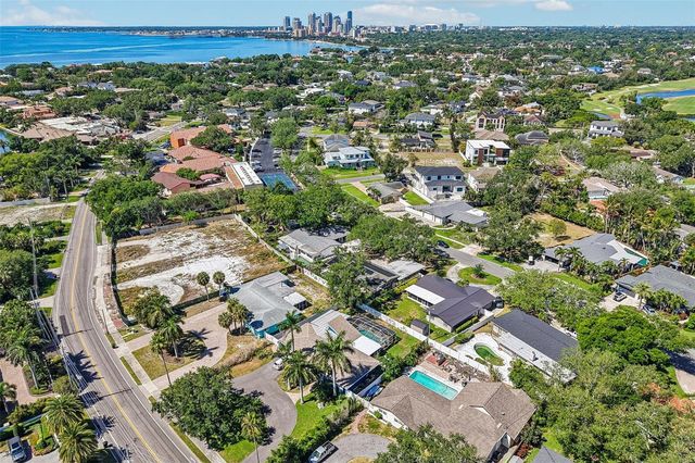 861 RAFAEL BOULEVARD NE, St Petersburg, FL 33704