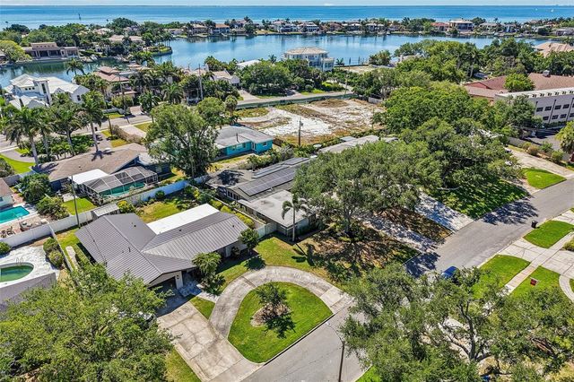 861 RAFAEL BOULEVARD NE, St Petersburg, FL 33704