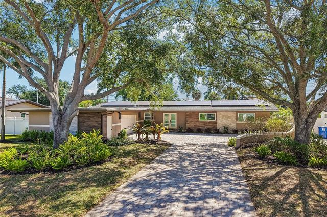 861 RAFAEL BOULEVARD NE, St Petersburg, FL 33704