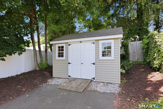 37 Broadview Street, Newington, CT 06111