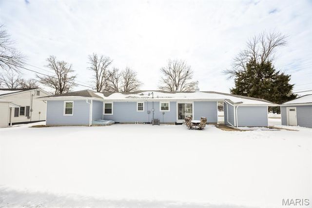 929 W South Street, Mascoutah, IL 62258