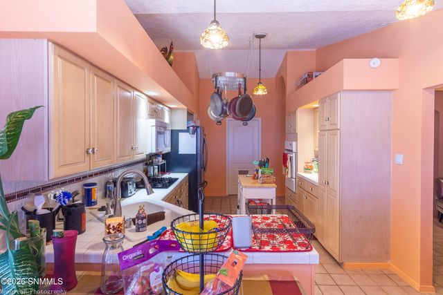 17610 Tierra Alta Drive, Las Cruces, NM 88011