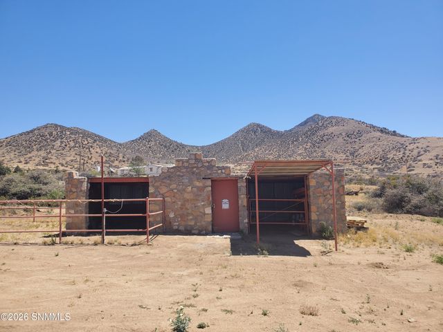 17610 Tierra Alta Drive, Las Cruces, NM 88011