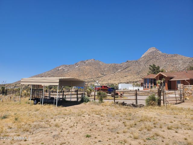 17610 Tierra Alta Drive, Las Cruces, NM 88011