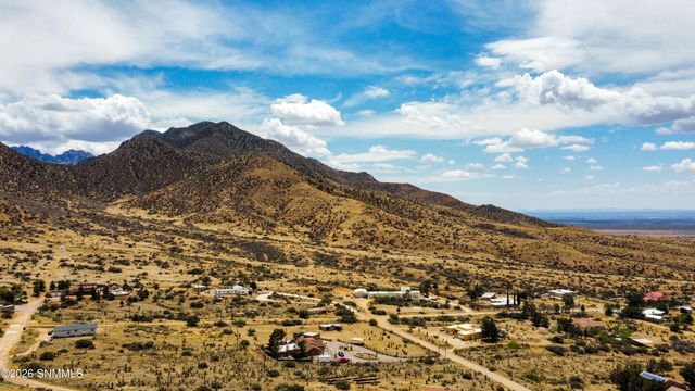 17610 Tierra Alta Drive, Las Cruces, NM 88011