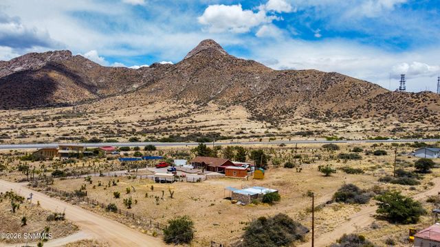 17610 Tierra Alta Drive, Las Cruces, NM 88011