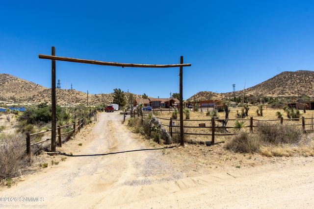 17610 Tierra Alta Drive, Las Cruces, NM 88011