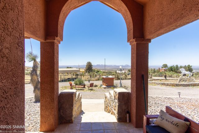 17610 Tierra Alta Drive, Las Cruces, NM 88011